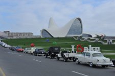 Арзу Алиева приняла участие в параде классических автомобилей, организованном Автомобильной  федерацией Азербайджана  (Фоторепортаж)