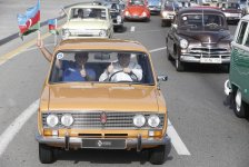 Арзу Алиева приняла участие в параде классических автомобилей, организованном Автомобильной  федерацией Азербайджана  (Фоторепортаж)