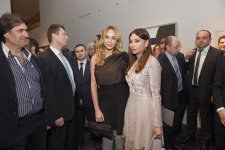 Первая леди Мехрибан Алиева приняла участие в открытии выставки «Созвездие Абшерона. Азербайджанские художники 1960-1980-х годов» в Москве (ФОТО)