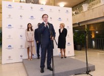 Первая леди Мехрибан Алиева приняла участие в открытии выставки «Созвездие Абшерона. Азербайджанские художники 1960-1980-х годов» в Москве (ФОТО)