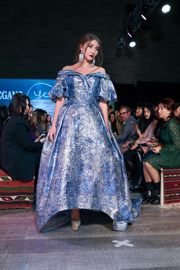 Azerbaijan Fashion Week: Фантазии дизайнеров России, Казахстана, Грузии и Азербайджана (ФОТО)