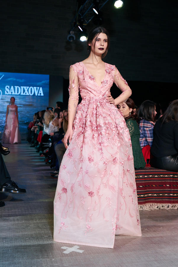 Azerbaijan Fashion Week: Фантазии дизайнеров России, Казахстана, Грузии и Азербайджана (ФОТО)