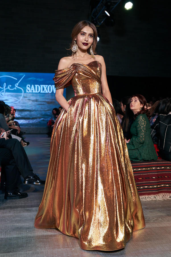 Azerbaijan Fashion Week: Фантазии дизайнеров России, Казахстана, Грузии и Азербайджана (ФОТО)