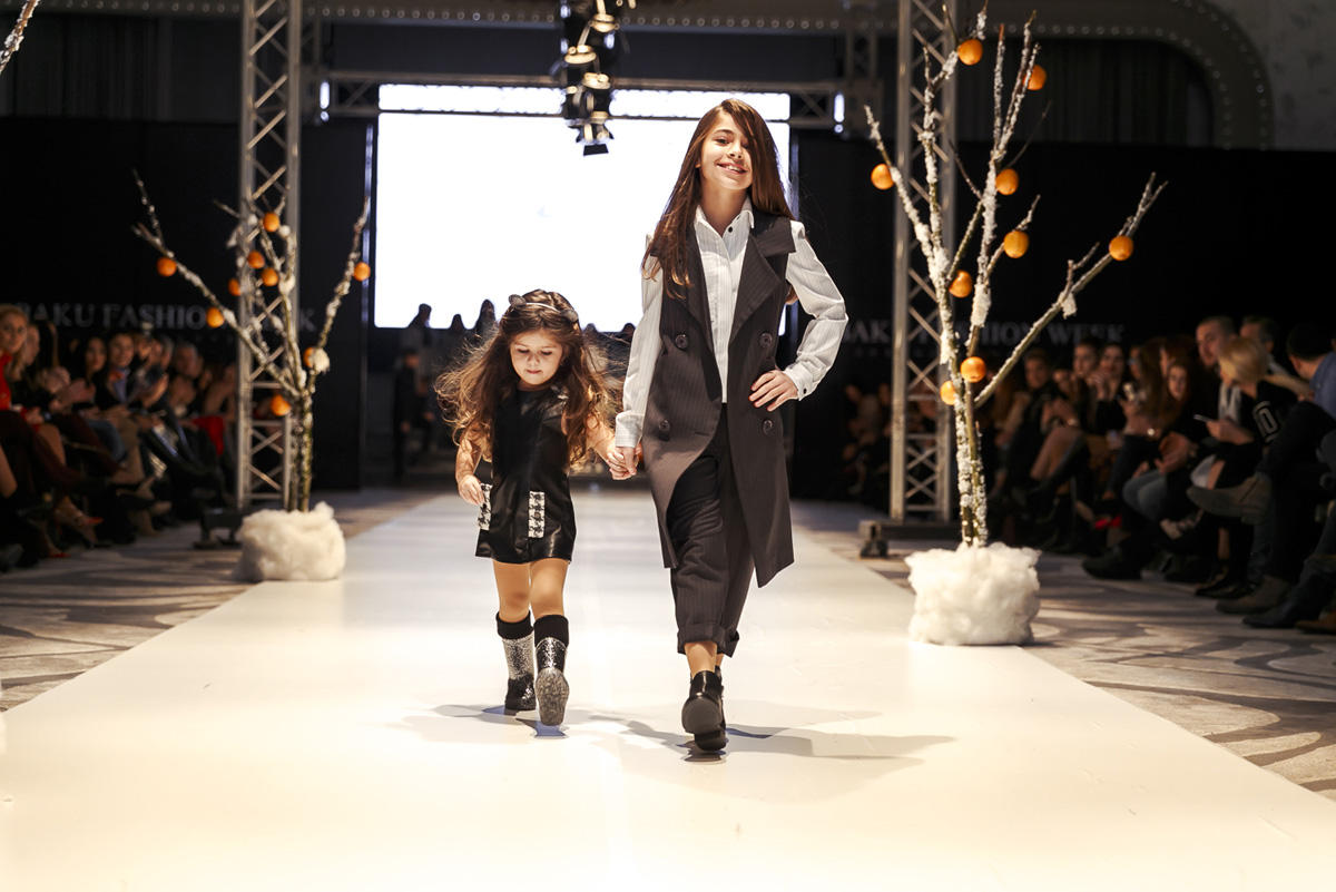 Открытие Baku Fashion Week: сказочная атмосфера и детские образы (ФОТО)
