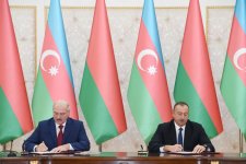 Azerbaijan, Belarus sign documents (PHOTO)