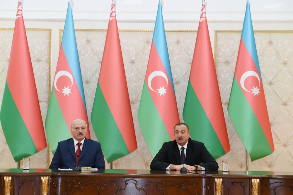 Azerbaijani, Belarusian presidents make press statements (PHOTO)