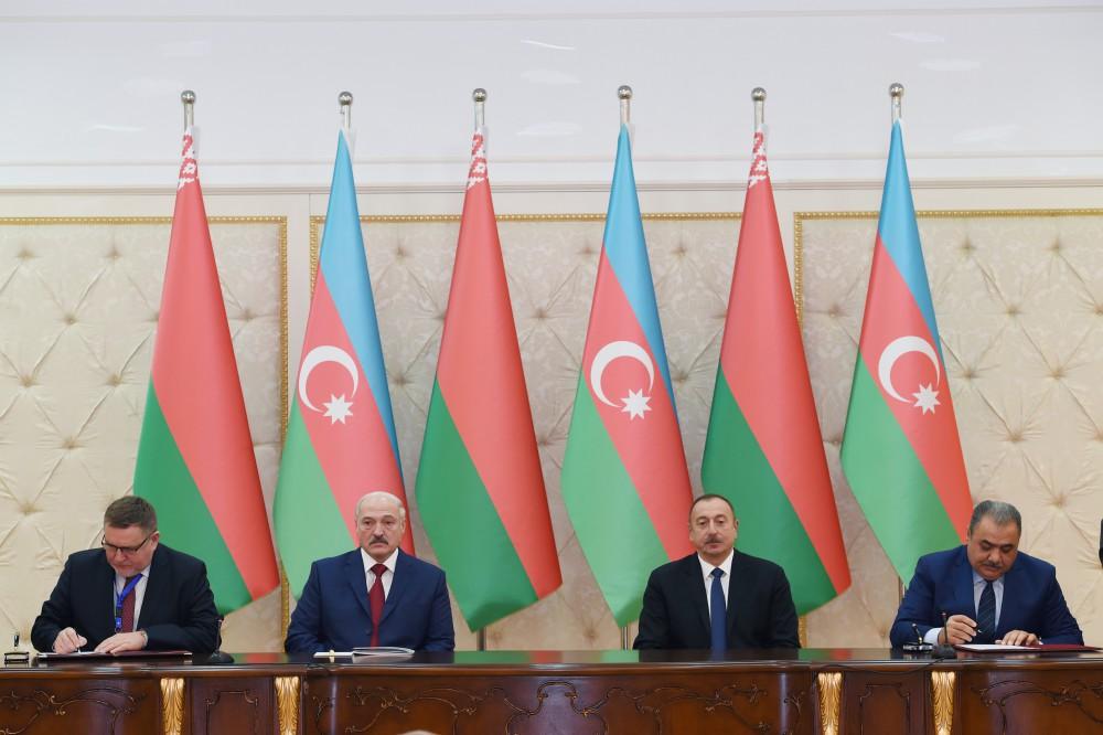 Azerbaijan, Belarus sign documents (PHOTO)
