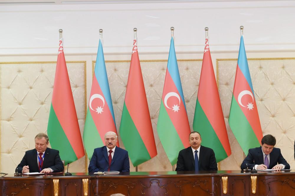 Azerbaijan, Belarus sign documents (PHOTO)
