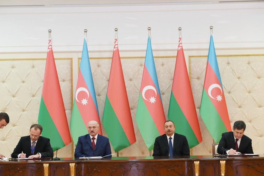 Azerbaijan, Belarus sign documents (PHOTO)