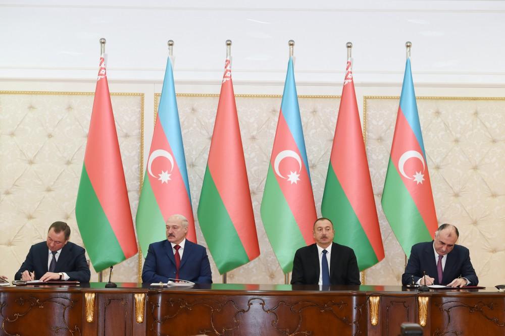 Azerbaijan, Belarus sign documents (PHOTO)