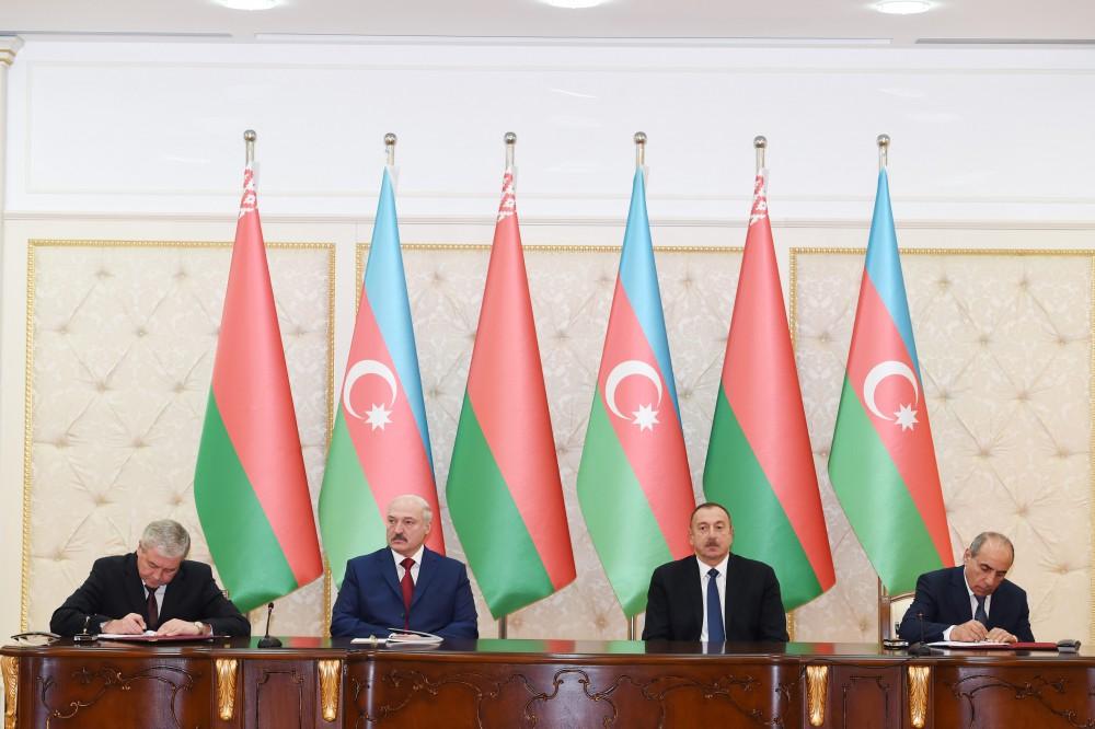 Azerbaijan, Belarus sign documents (PHOTO)