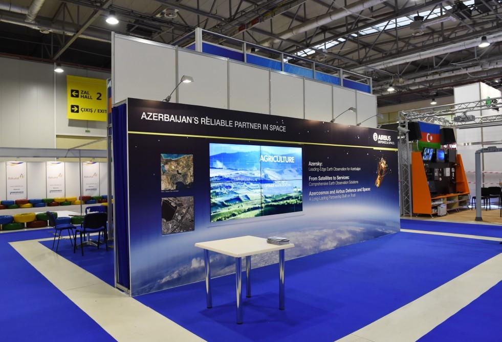 Ilham Aliyev, his spouse view BakuTel 2016 (PHOTO)