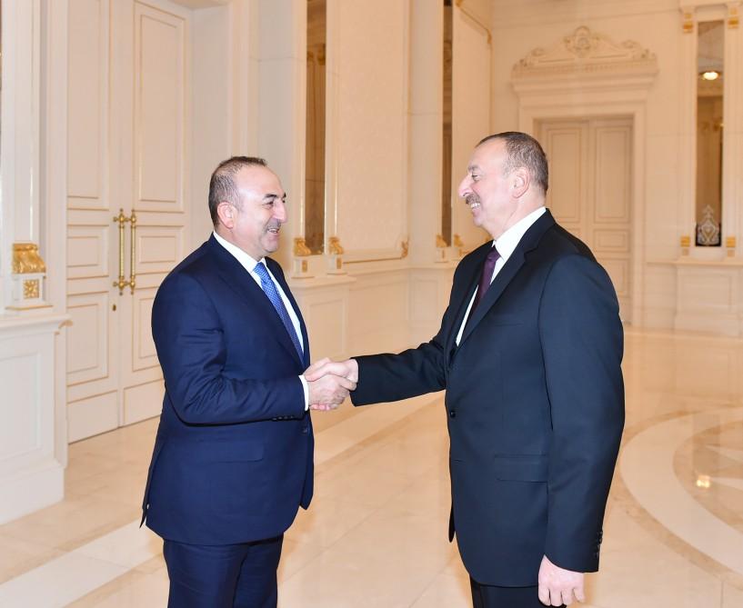 Президент Азербайджана принял главу МИД Турции