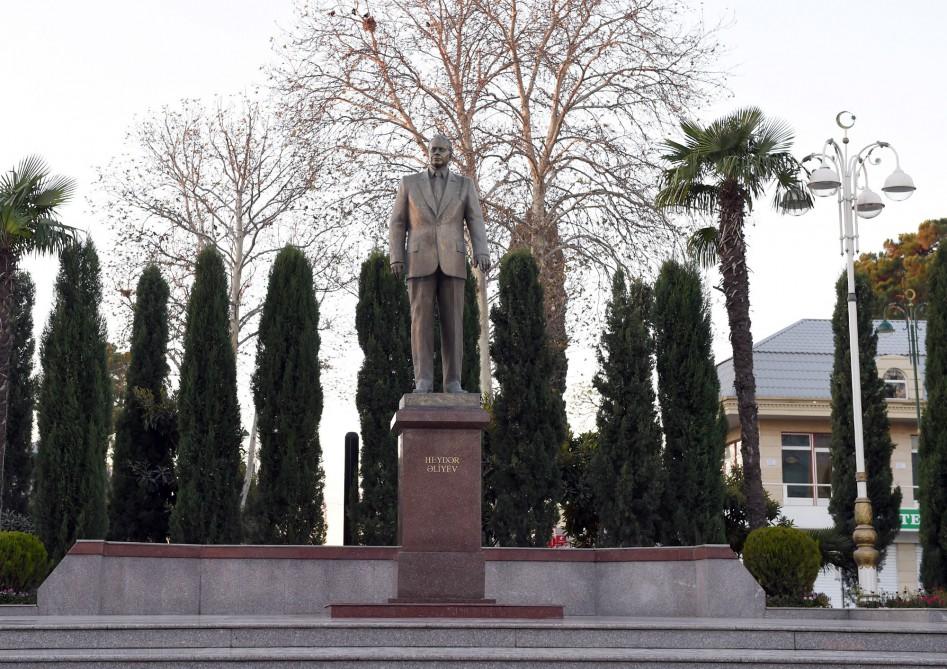 Ilham Aliyev, his spouse arrive in Tartar district (PHOTO)