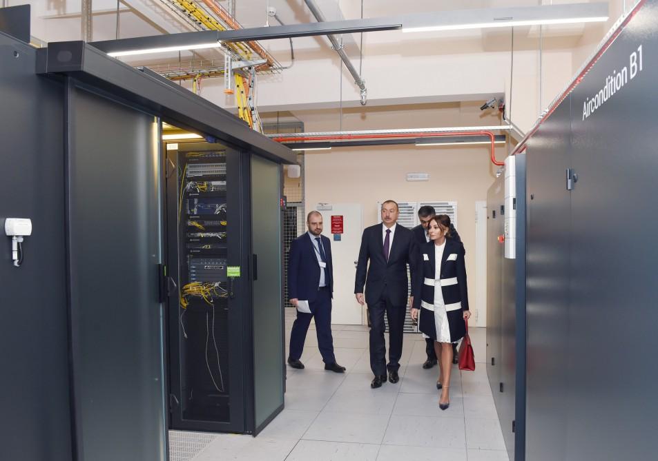Президент  Азербайджана и его супруга приняли участие в открытии Регионального DATA-центра и Международного коммутационного центра (ФОТО)
