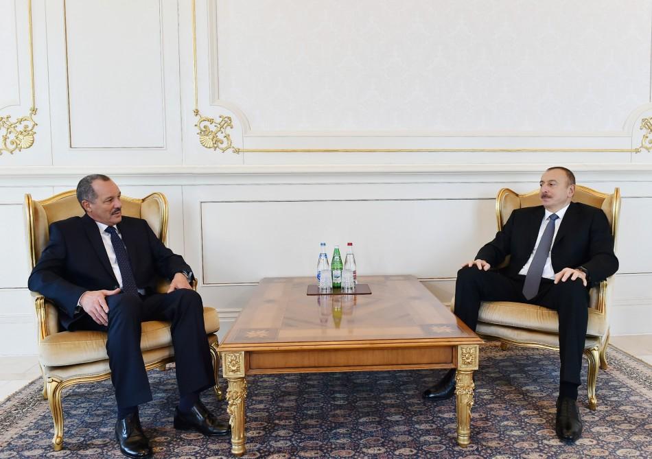 Президент Азербайджана принял верительные грамоты послов Кубы и Марокко (версия 3) (ФОТО)