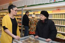 Бакинцы выбирают магазин "Белорусский" (ФОТО)
