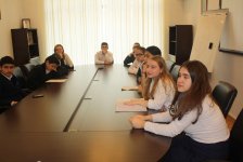Встреча бакинских школьников с творчеством Василия Кандинского (ФОТО)