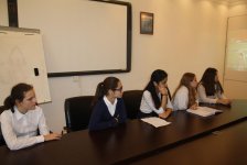 Встреча бакинских школьников с творчеством Василия Кандинского (ФОТО)