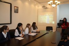 Встреча бакинских школьников с творчеством Василия Кандинского (ФОТО)