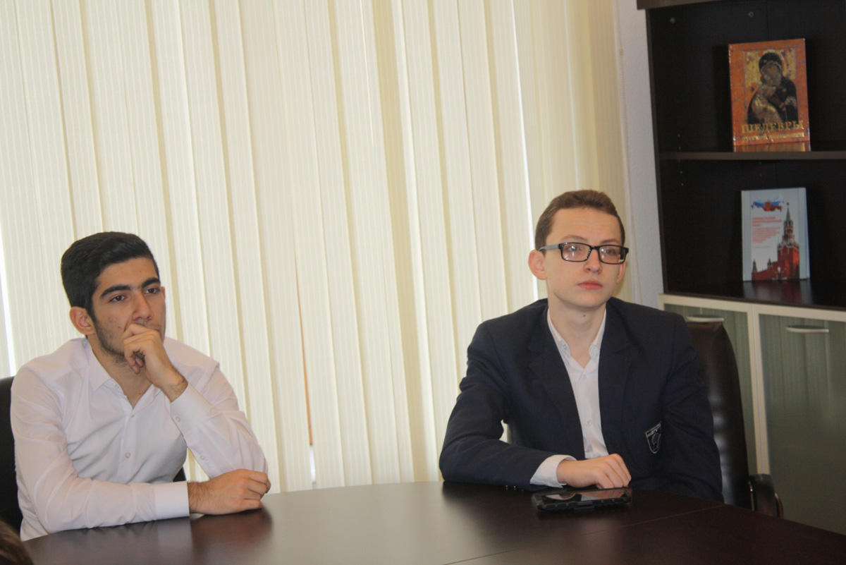 Встреча бакинских школьников с творчеством Василия Кандинского (ФОТО)