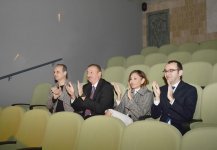 Президент Азербайджана и его супруга приняли участие в открытии Театра марионеток в Баку (ФОТО)