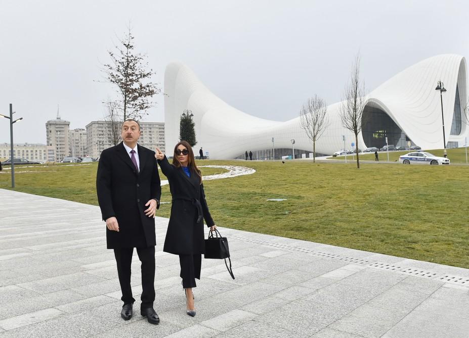 Ilham Aliyev, his spouse open new park in Baku  (PHOTO)