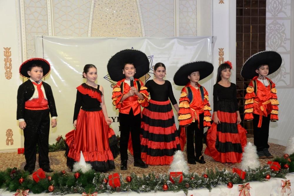 Heydar Aliyev Foundation distributes gifts to low-income families (PHOTO)