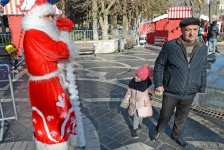 Праздничная атмосфера в Баку (ФОТО)
