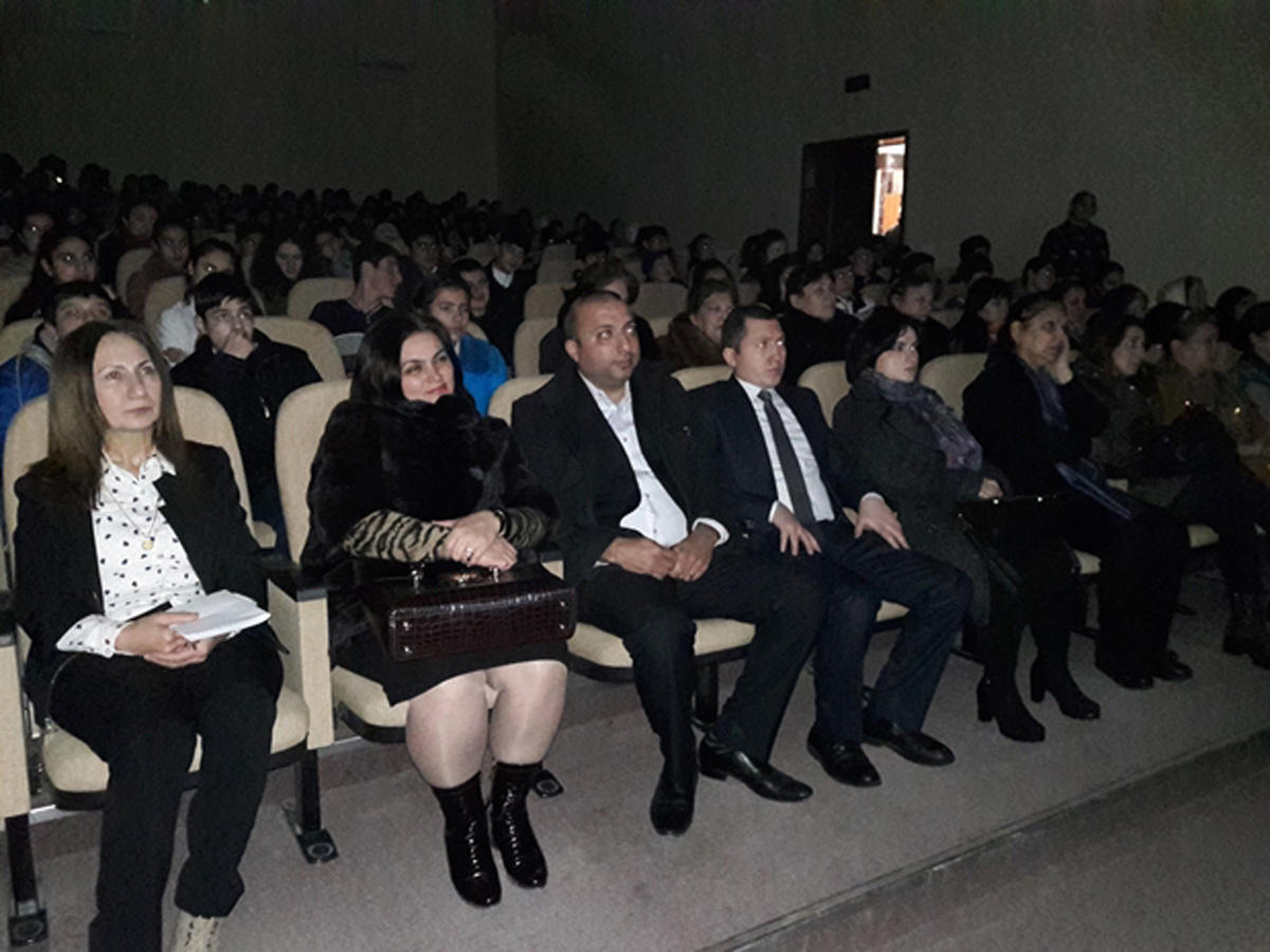В учреждениях культуры Баку проходят показы фильмов на патриотическую тему (ФОТО)