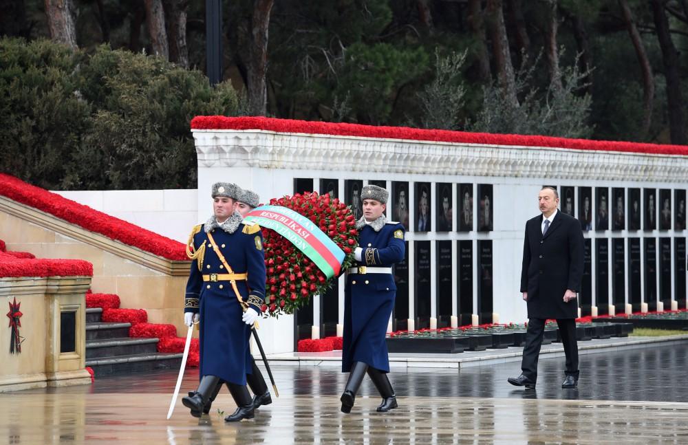 Президент Азербайджана почтил светлую память шехидов (ФОТО)