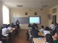 "Утро в сосновом лесу" для бакинских школьников (ФОТО)