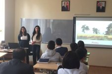 "Утро в сосновом лесу" для бакинских школьников (ФОТО)