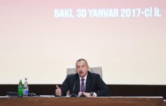 Президент Ильхам Алиев принял участие в конференции в рамках Госпрограммы социально-экономического развития регионов Азербайджана  (ФОТО)