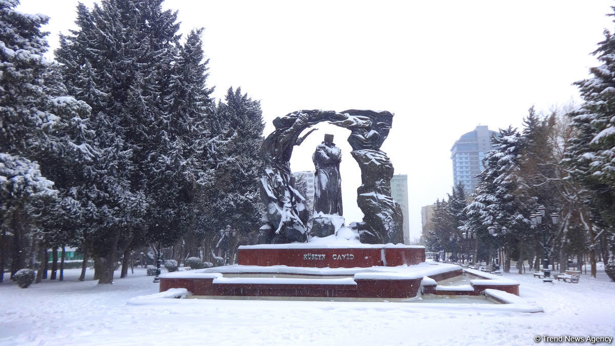 Снег в Баку (ФОТОСЕССИЯ)