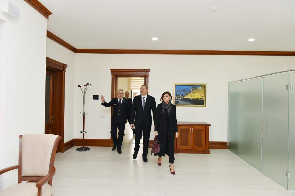 Ilham Aliyev, his spouse view conditions created at administrative building of Azerbaijan Railways CJSC (PHOTO)