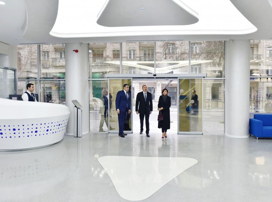 Ilham Aliyev, his spouse attend opening of new service center at branch of Post Office No.1 in Baku  (PHOTO)