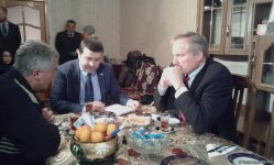US envoy Cekuta visits IDP family from Khojaly (PHOTO)
