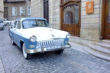 Шейна Гуффогга встретили в Баку парадом ретро-автомобилей (ФОТО)