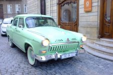 Шейна Гуффогга встретили в Баку парадом ретро-автомобилей (ФОТО)