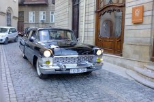 Шейна Гуффогга встретили в Баку парадом ретро-автомобилей (ФОТО)
