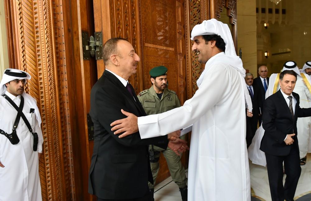 Ilham Aliyev completes official visit to Qatar (PHOTO)
