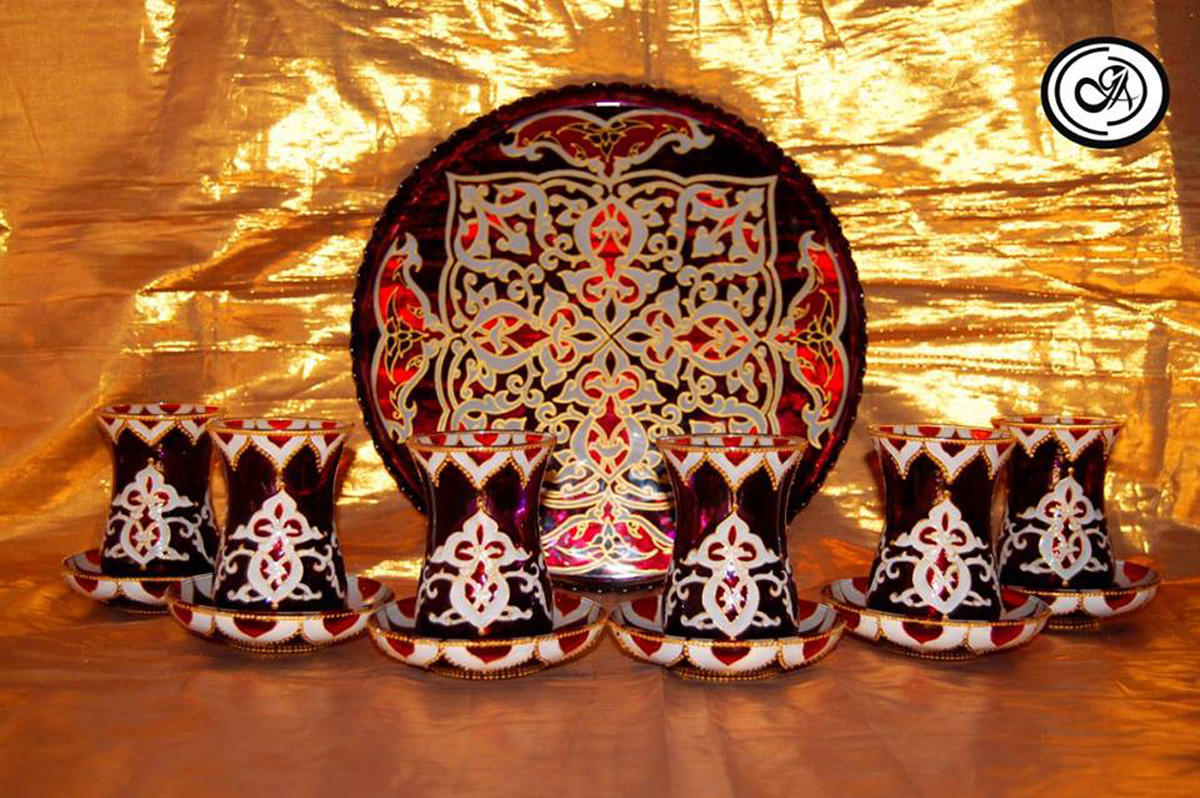 Искусство росписи по стеклу Гюльчин Асланлы (ФОТО)