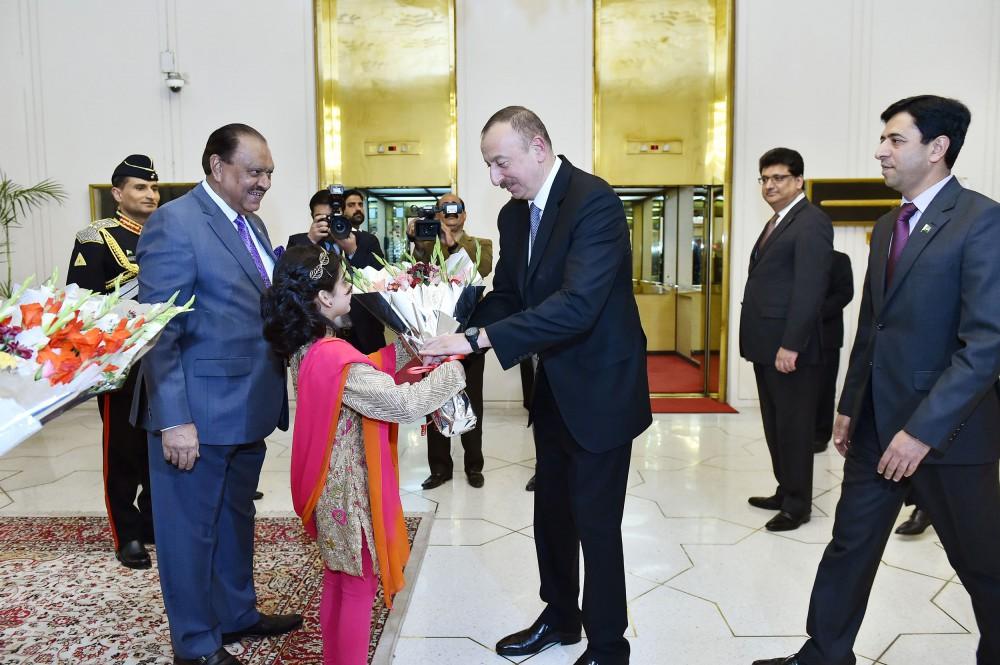 Ilham Aliyev attended dinner party hosted by Pakistani head of state (PHOTO)