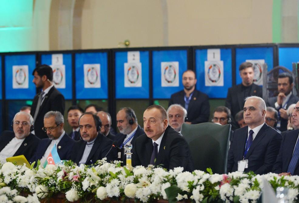 Ilham Aliyev participates in 13th ECO summit in Islamabad (PHOTO)