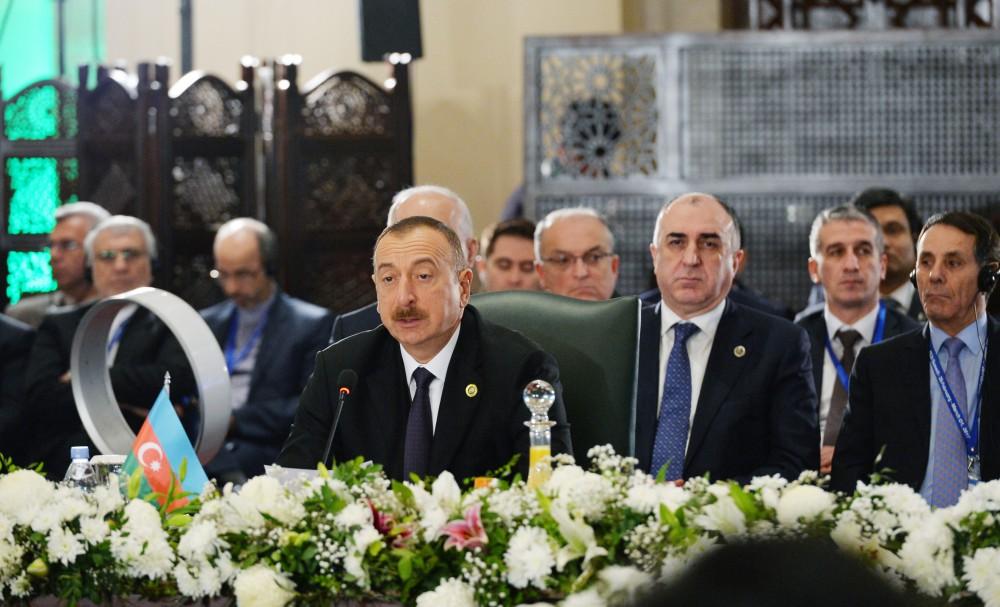 Ilham Aliyev participates in 13th ECO summit in Islamabad (PHOTO)