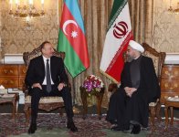 Состоялась встреча Президентов Азербайджана и Ирана в узком составе (ФОТО)