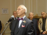 Заслуженный художник России показал в Баку "Женское счастье" (ФОТО)