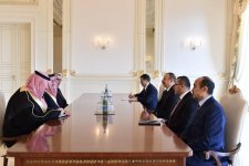 Ilham Aliyev receives Saudi minister of state for Arab Gulf Affairs (PHOTO)