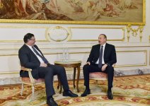 Президент Ильхам Алиев встретился в Париже с главой компании Total
